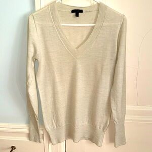 ✨ J. CREW Wool V Neck Sweater ✨